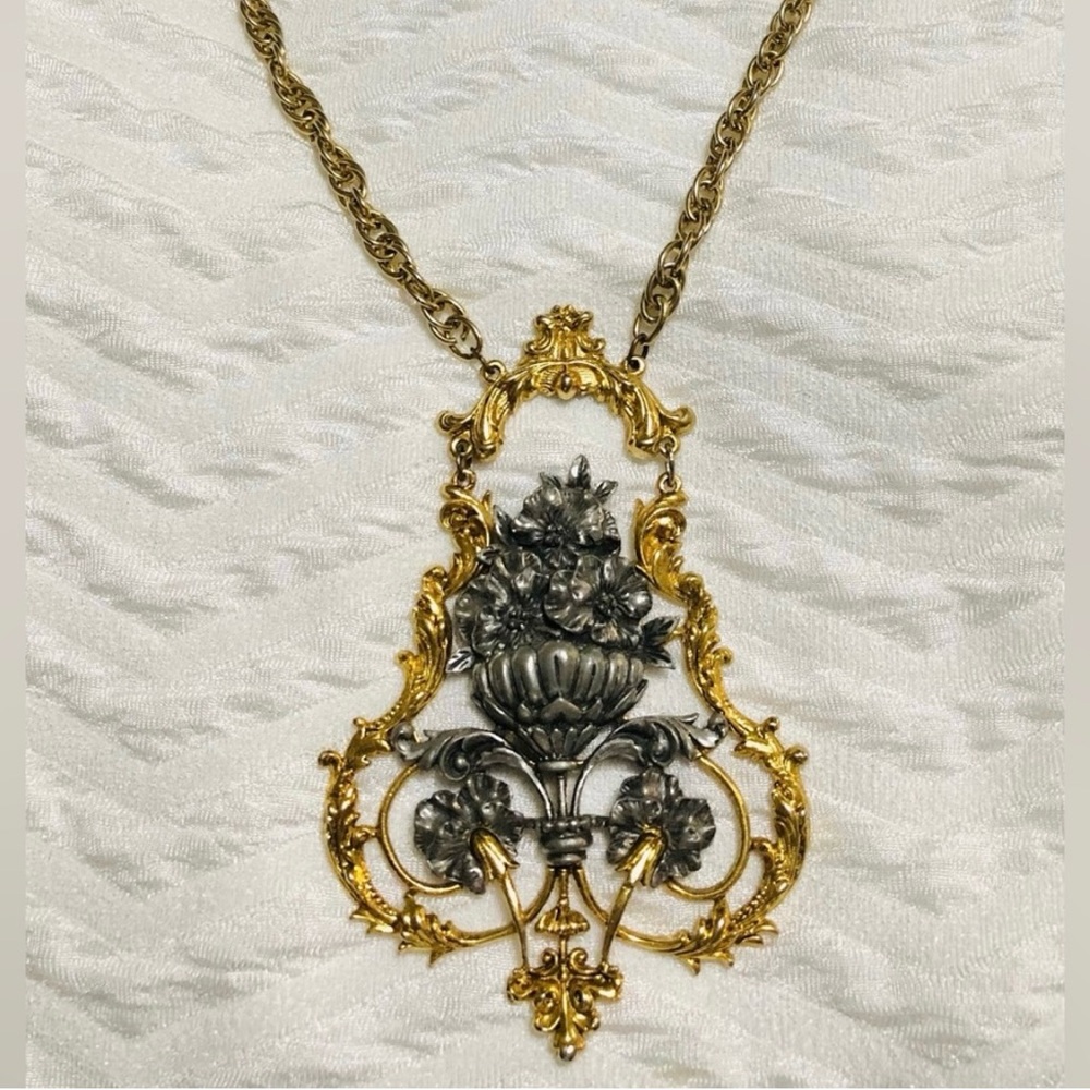Rare vintage Arthur Pepper ART signed necklace